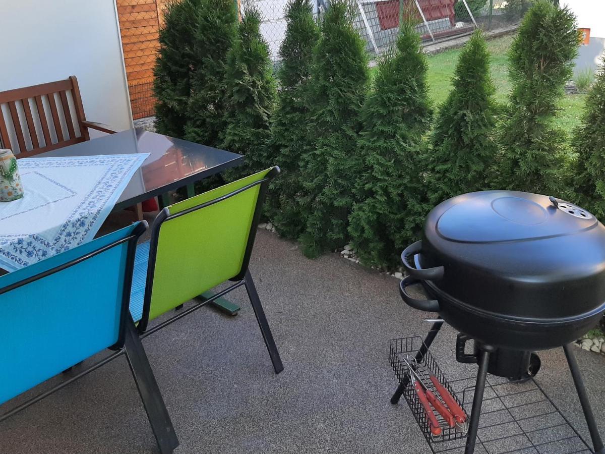 U Mna Doma Apartamento Lucatin Exterior foto